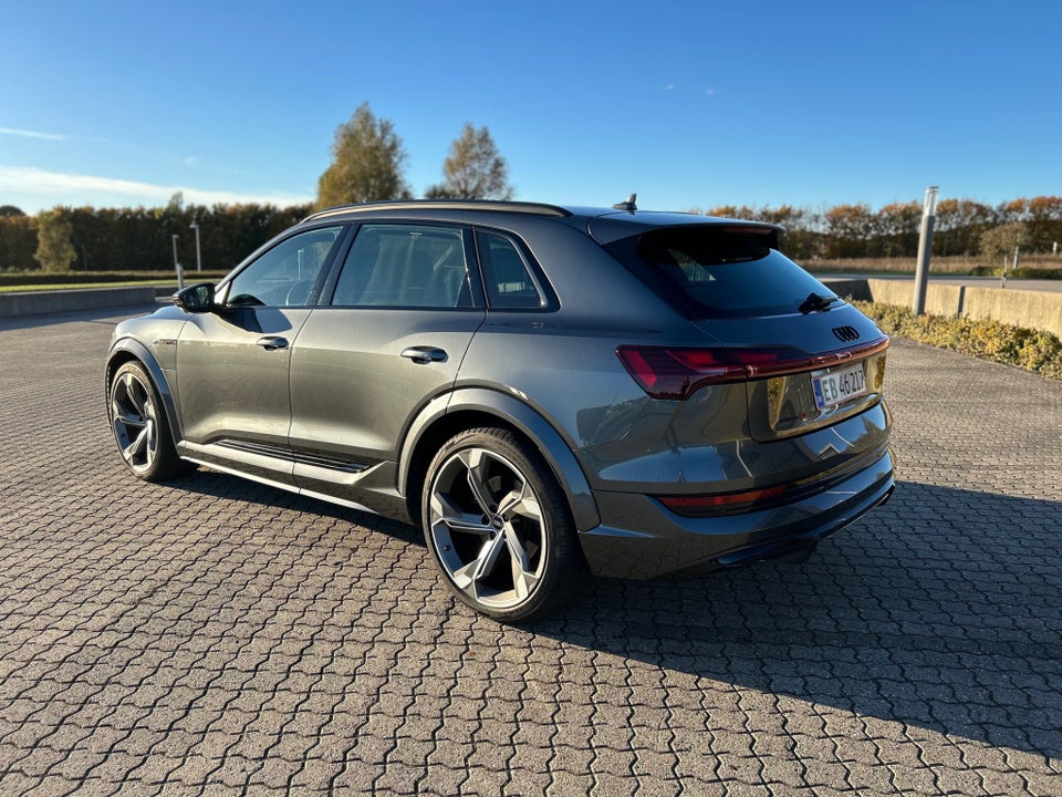 Audi e-tron S quattro 5d