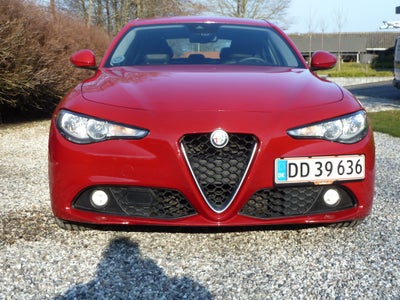 Alfa Romeo Giulia 2,0 T 200 Super aut. 4d