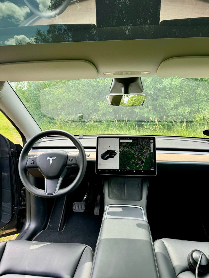 Tesla Model Y Long Range AWD 5d