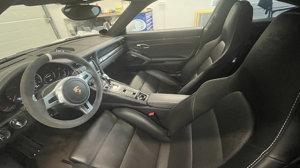 Porsche 911 Turbo S 3,8 Coupé PDK 2d