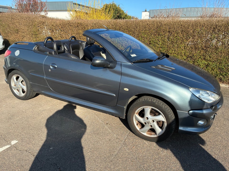 Peugeot 206 1,6 16V CC 2d