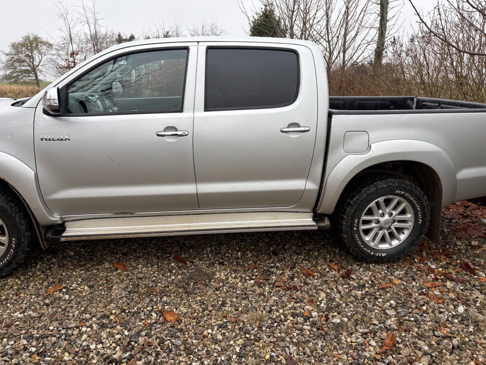 Toyota HiLux 3,0 D-4D Db.Kab aut. 4x4 T4 4d