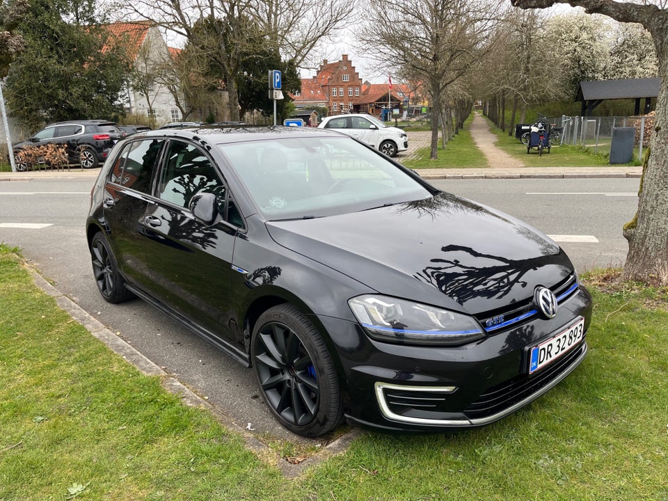 VW Golf VII 1,4 GTE DSG 5d