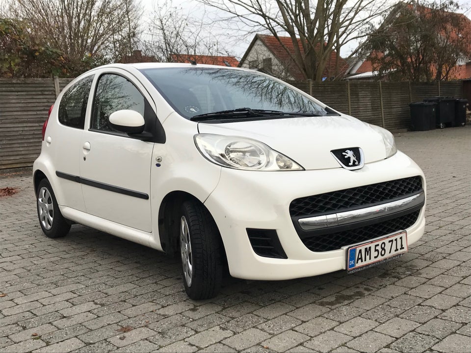Peugeot 107 1,0 Active 5d