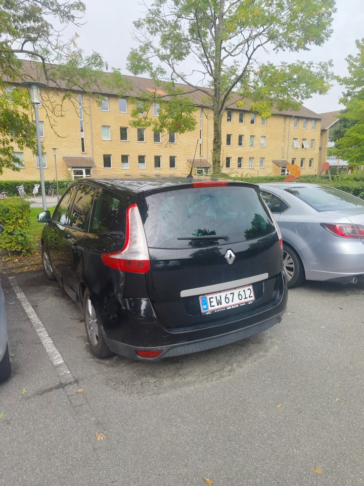 Renault Grand Scenic III 1,9 dCi 130 Dynamique 7prs 5d