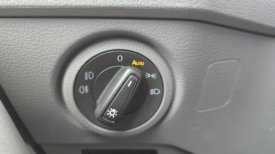 VW Crafter 35 2,0 TDi 177 Kassevogn L3H3 aut.