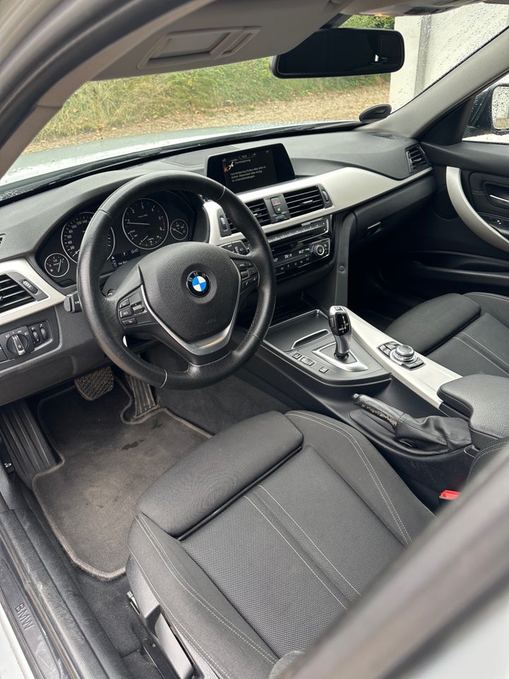BMW 318d 2,0 Touring aut. 5d