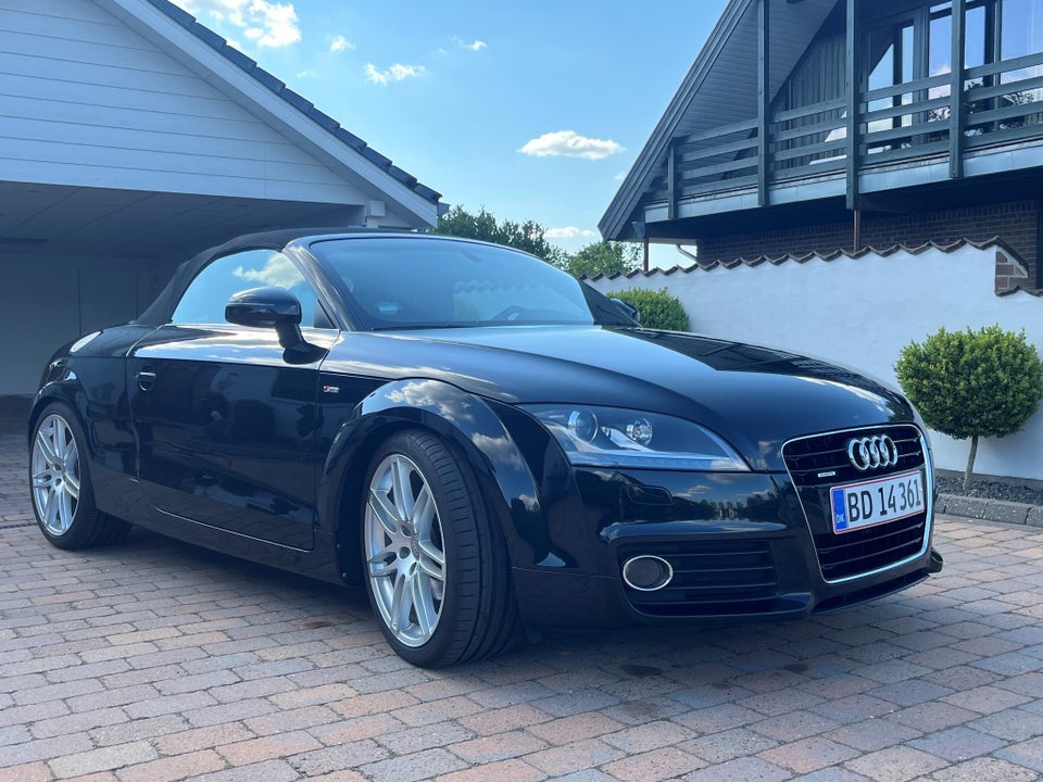 Audi TT 2,0 TFSi 211 Roadster quattro S-tr. 2d