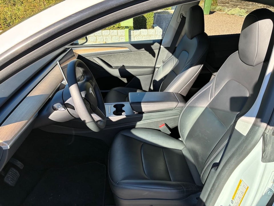 Tesla Model Y Long Range AWD 5d