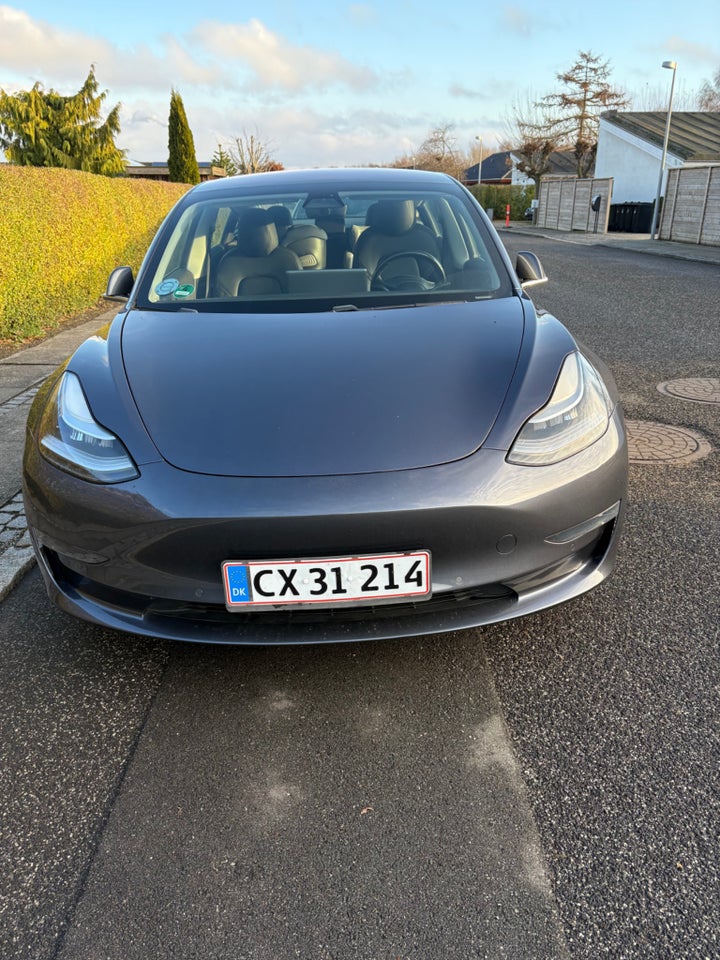 Tesla Model 3 Long Range AWD 4d