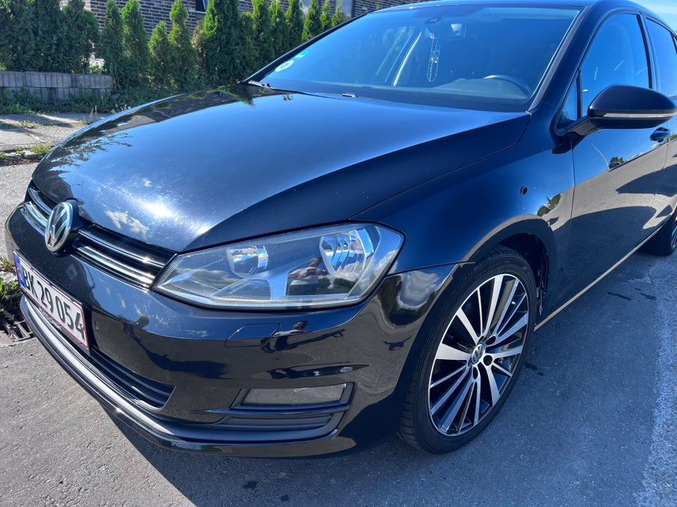 VW Golf VII 1,6 TDi 105 Comfortline Variant DSG BM 5d