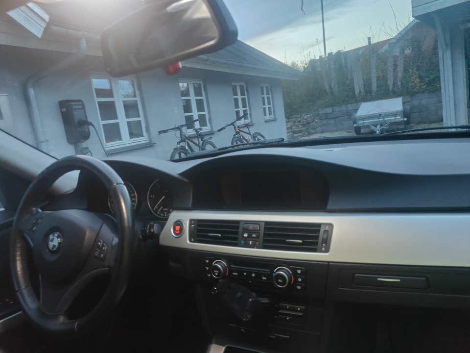 BMW 318d 2,0 Touring 5d