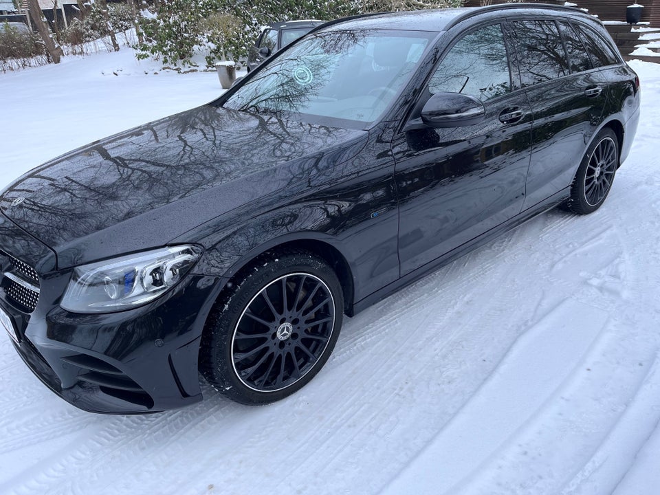 Mercedes C300 de 2,0 AMG Line Night Edition stc. aut. 5d