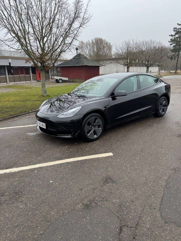 Tesla Model 3 RWD 4d
