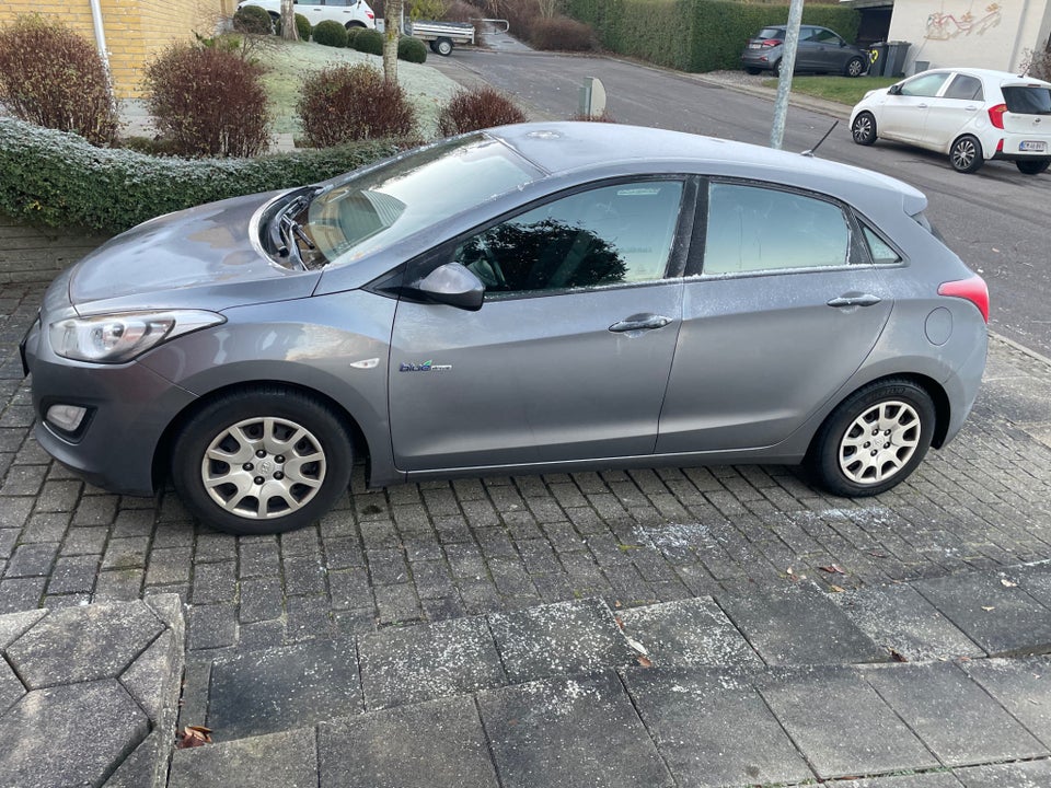 Hyundai i30 1,6 GDi XTR Eco 5d