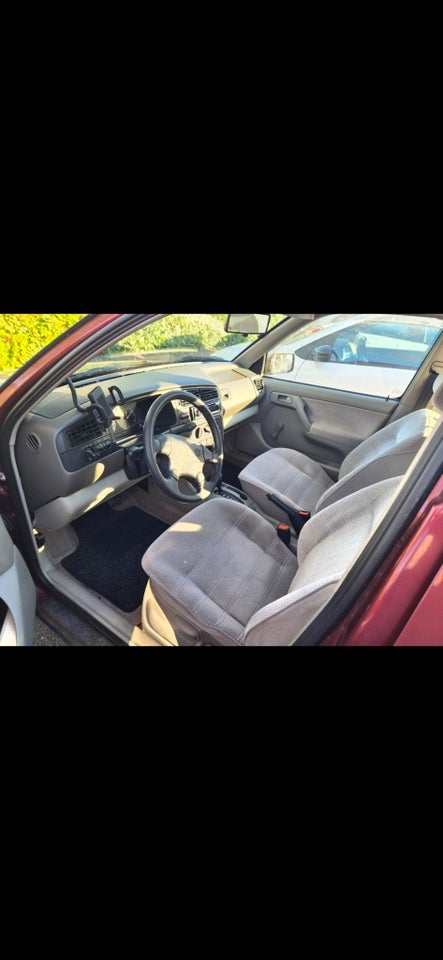 VW Golf III 1,8 CL aut. 5d