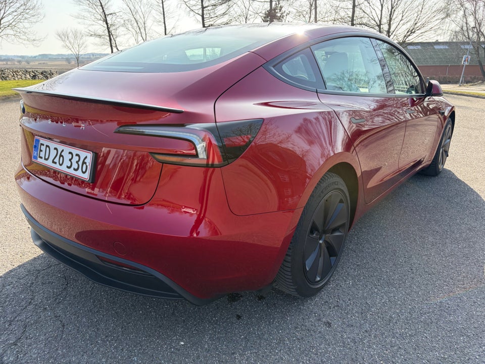 Tesla Model 3 RWD 4d