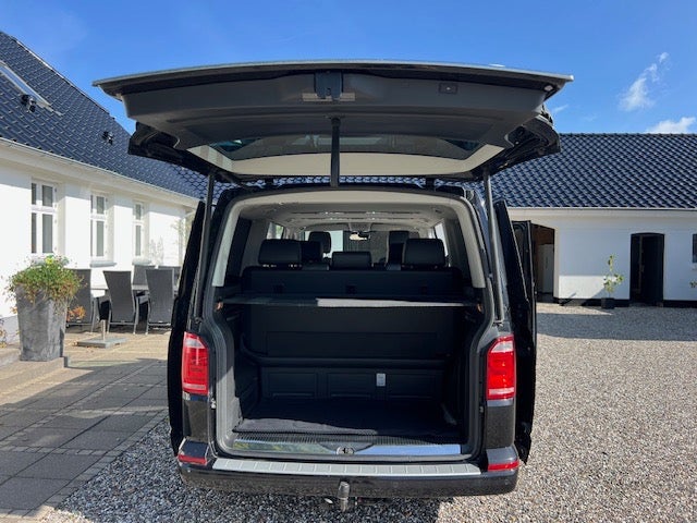 VW Multivan 2,0 TDi 204 Highline DSG kort