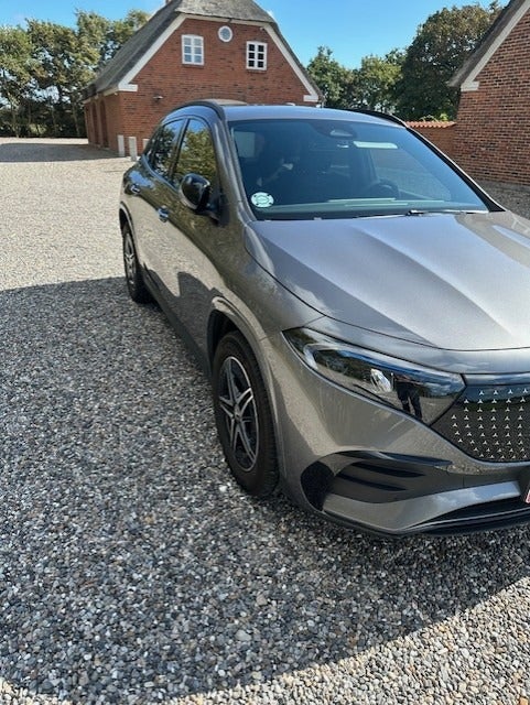 Mercedes EQA300 AMG Line 4Matic 5d