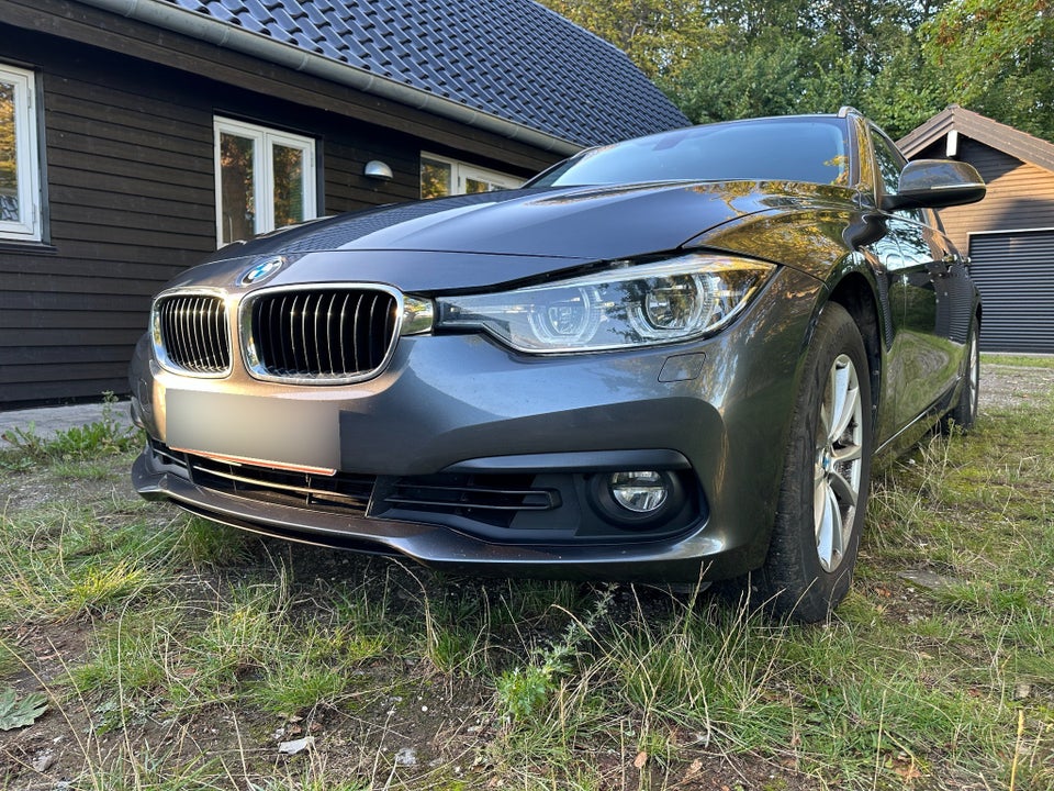 BMW 320i 2,0 Touring Executive aut. 5d