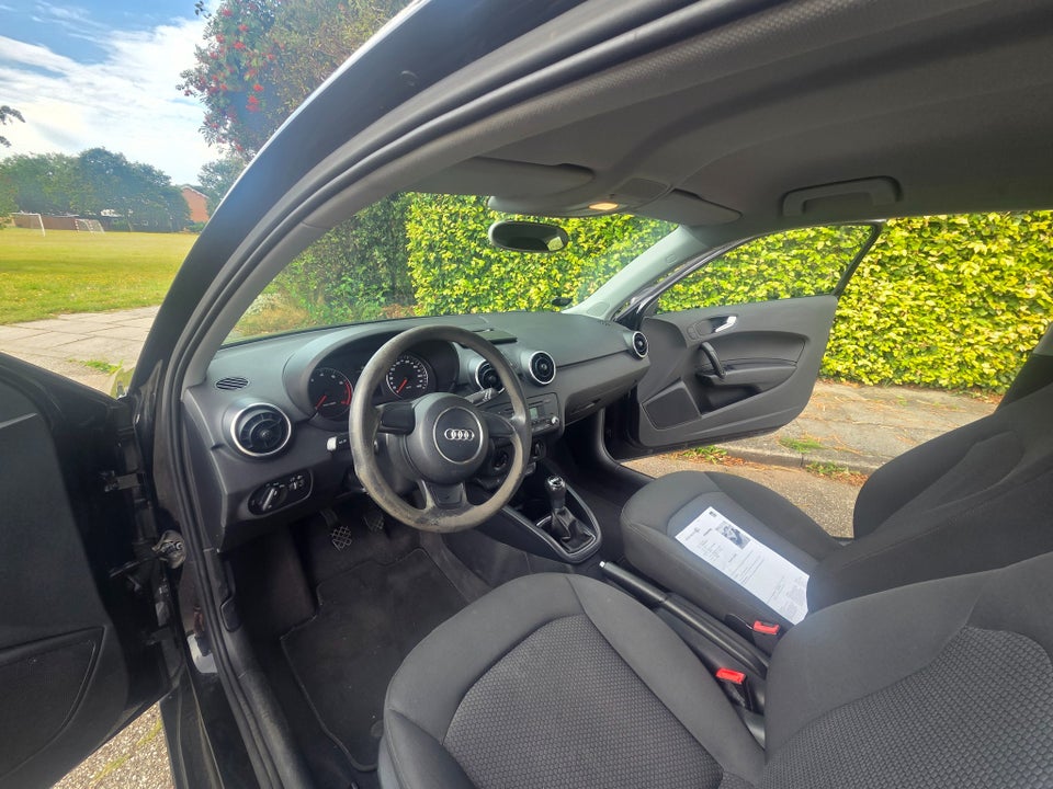Audi A1 1,2 TFSi 86 Attraction 3d