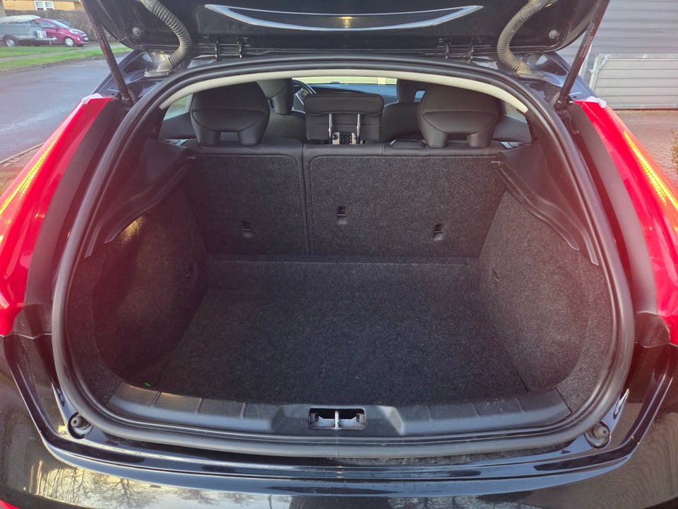 Volvo V40 CC 2,0 D3 150 Summum aut. 5d