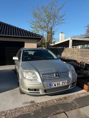 Toyota Avensis 2,0 VVT-i Executive stc. 5d