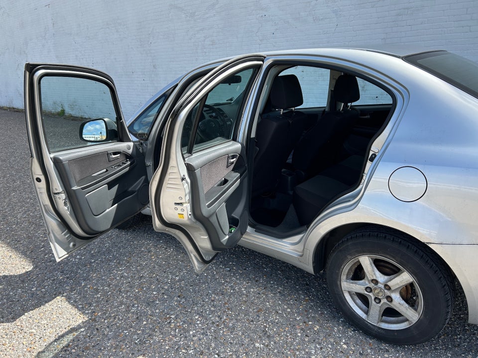 Suzuki SX4 1,6 GL 5d