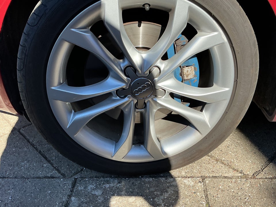 Audi A4 3,2 FSi Cabriolet Multitr. 2d