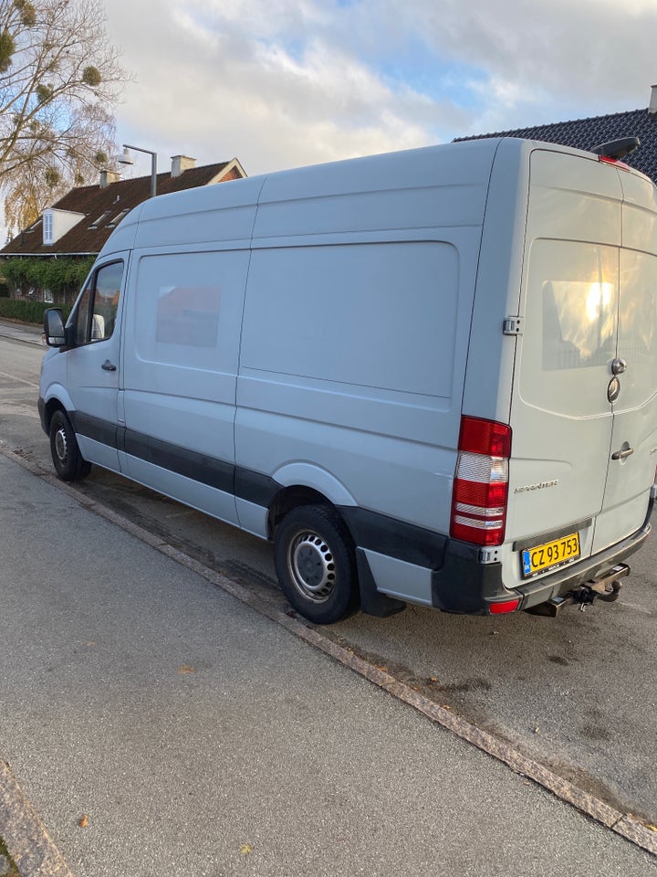 Mercedes Sprinter 211 2,2 CDi R1 Kassevogn 5d