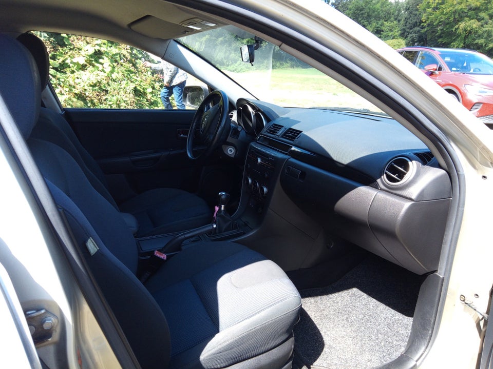 Mazda 3 2,0 Sport 5d