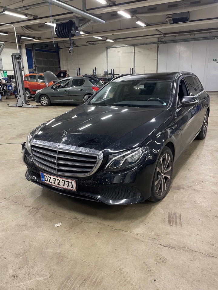 Mercedes E300 de 2,0 Advantage stc. aut. 5d