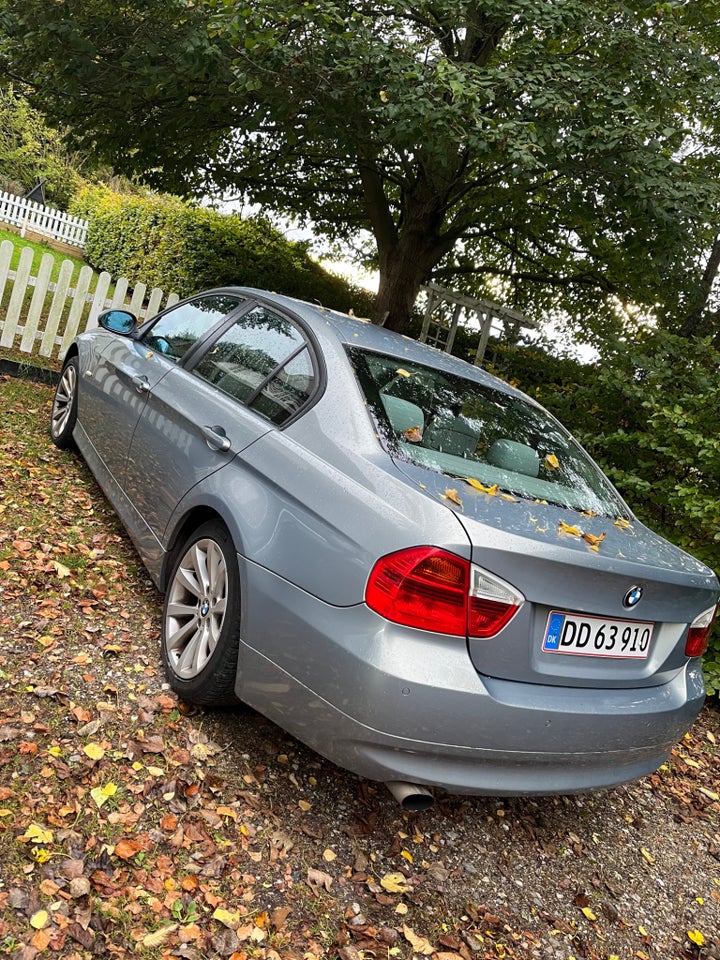 BMW 320i 2,0  4d