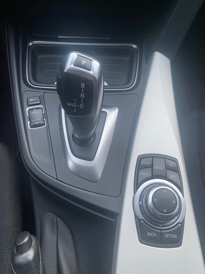 BMW 320i 2,0 aut. 4d