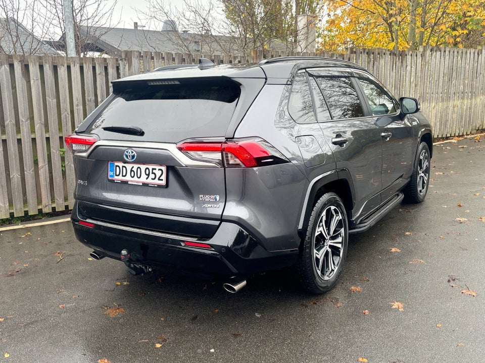 Toyota RAV4 2,5 Plug-in Hybrid H3 Executive AWD-i 5d