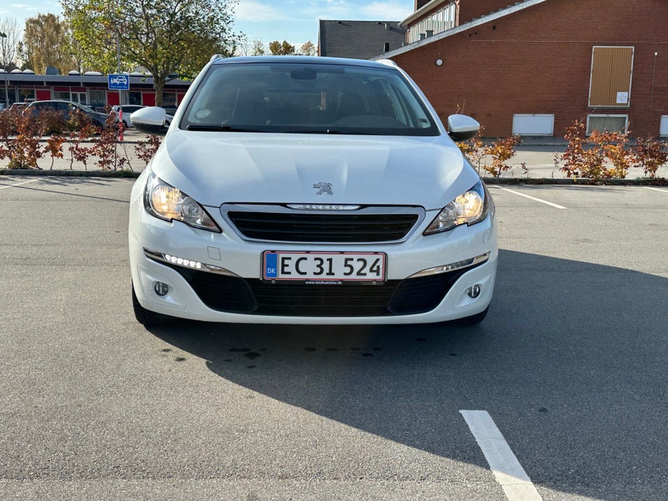 Peugeot 308 1,6 BlueHDi 120 Desire Sky SW 5d