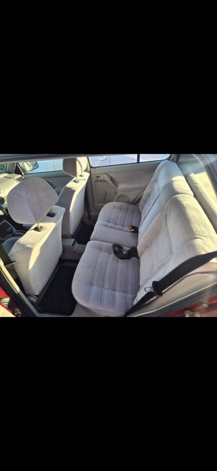 VW Golf III 1,8 CL aut. 5d