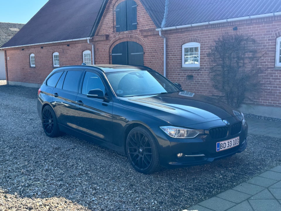 BMW 330d 3,0 Touring Sport Line aut. 5d