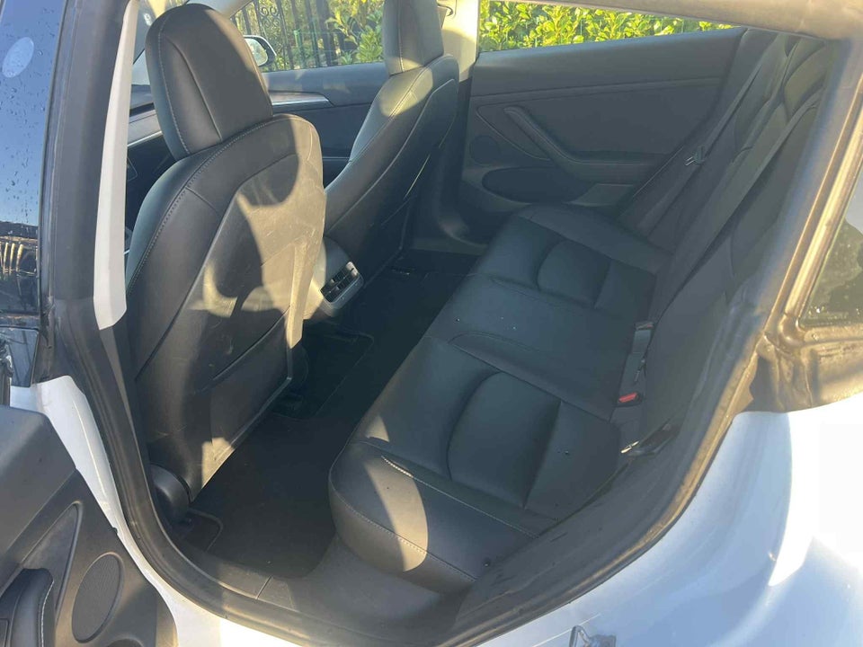 Tesla Model 3 Long Range AWD 4d