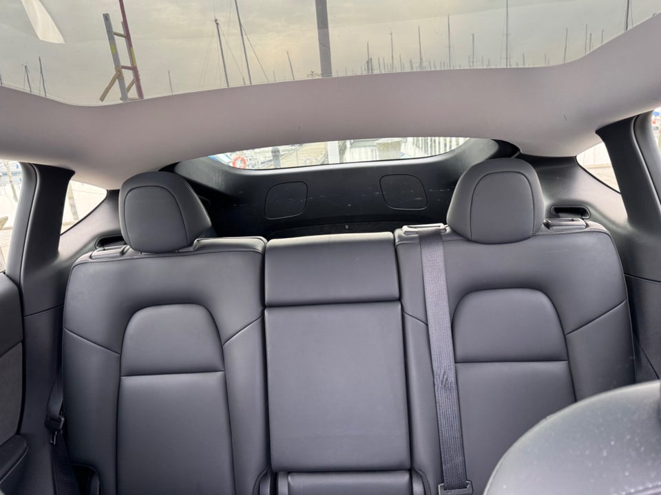 Tesla Model Y Long Range AWD 5d