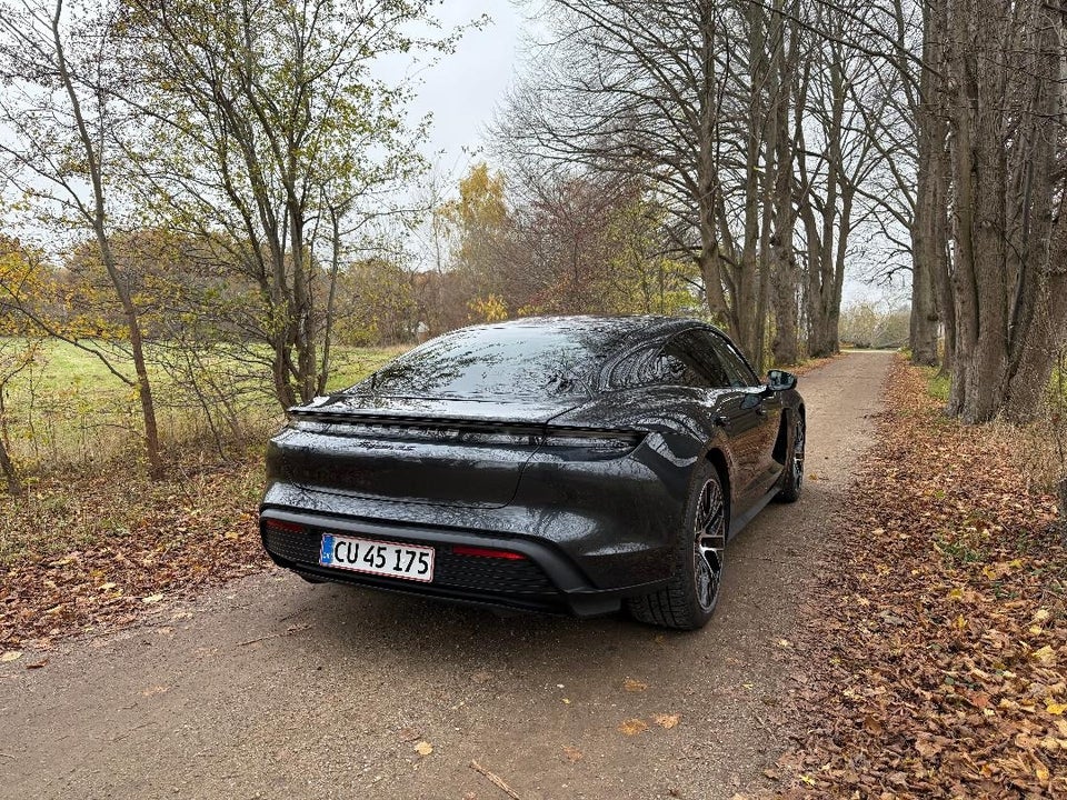 Porsche Taycan 4S 4d