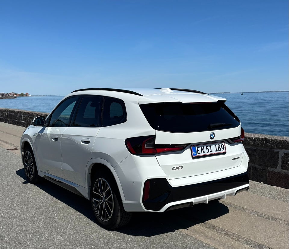 BMW iX1 eDrive20 Fully Charged M-Sport 5d