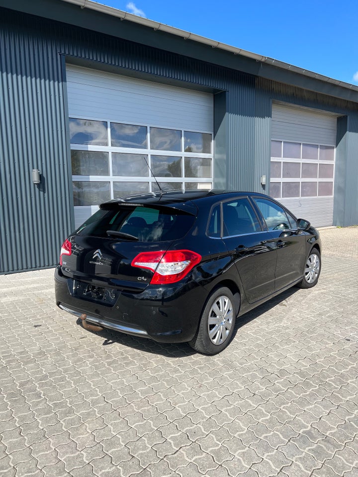 Citroën C4 1,6 e-HDi 112 Seduction 5d