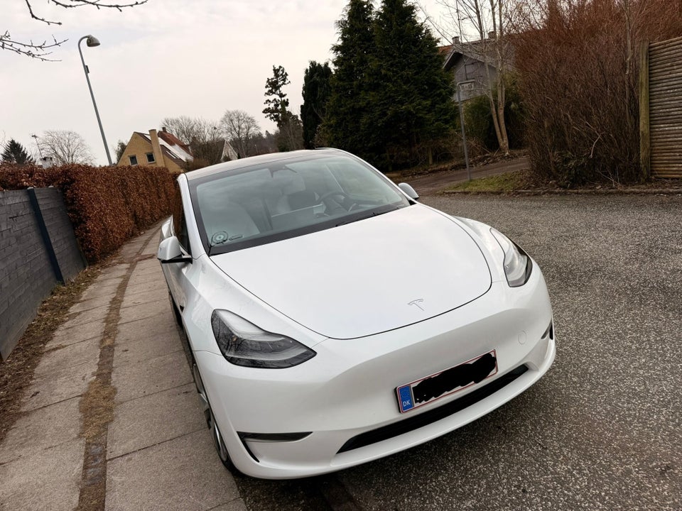 Tesla Model Y Long Range AWD 5d