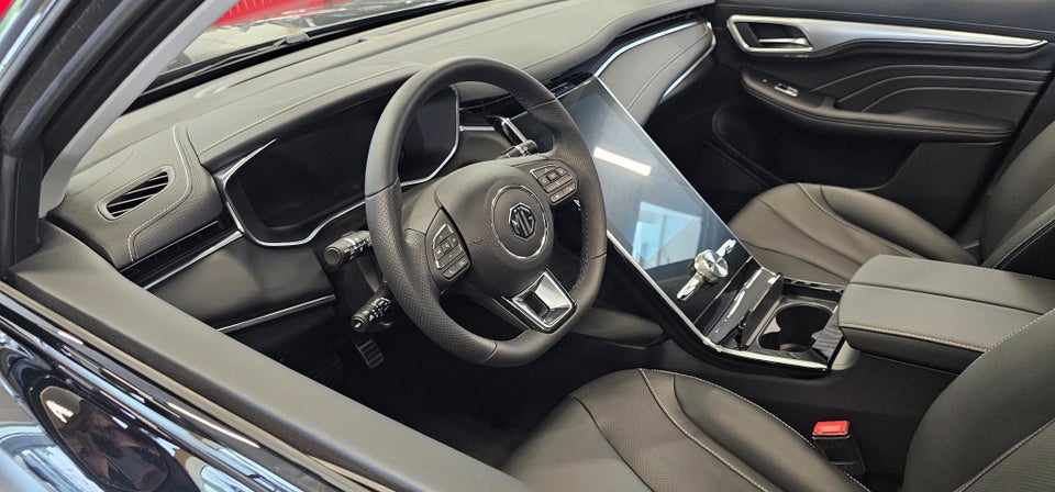 MG Marvel R Performance 5d