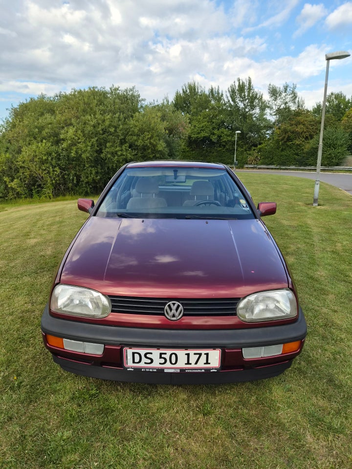 VW Golf III 1,8 CL aut. 5d