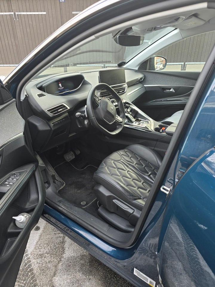 Peugeot 3008 1,6 Hybrid Allure Pack Limited EAT8 5d