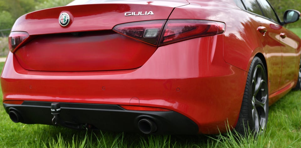 Alfa Romeo Giulia 2,0 T 200 Super aut. 4d