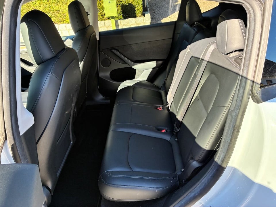 Tesla Model Y Long Range AWD 5d