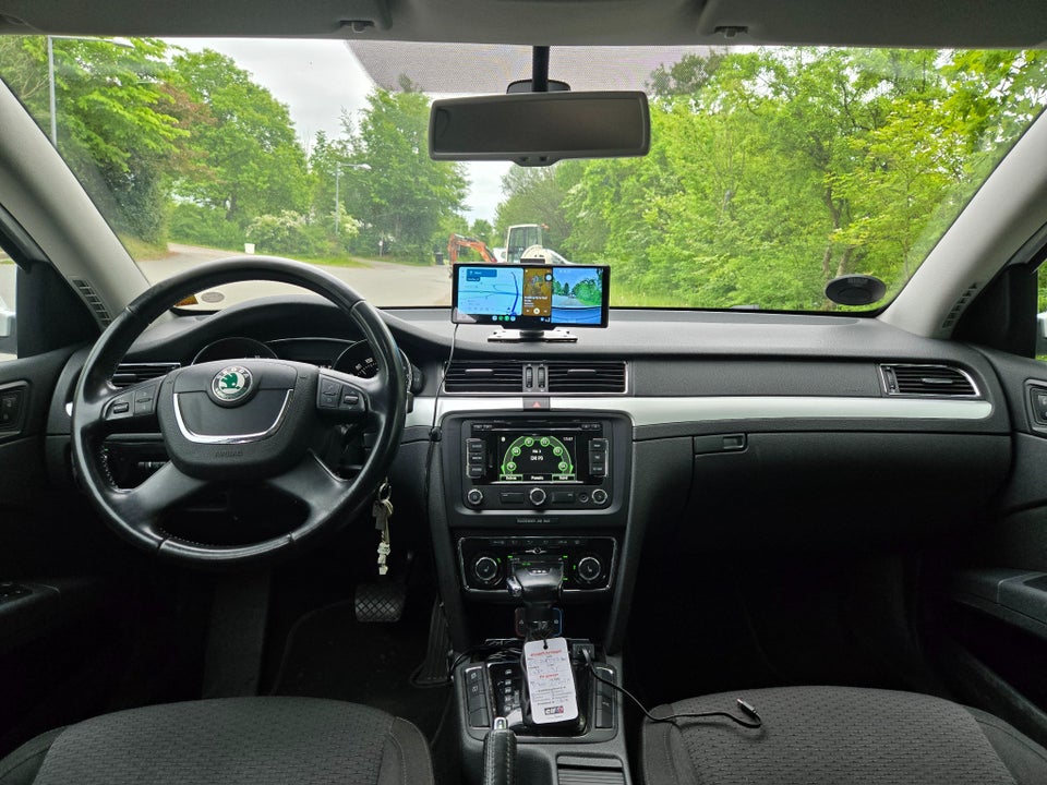 Skoda Superb 2,0 TDi 170 Elegance Combi DSG 5d
